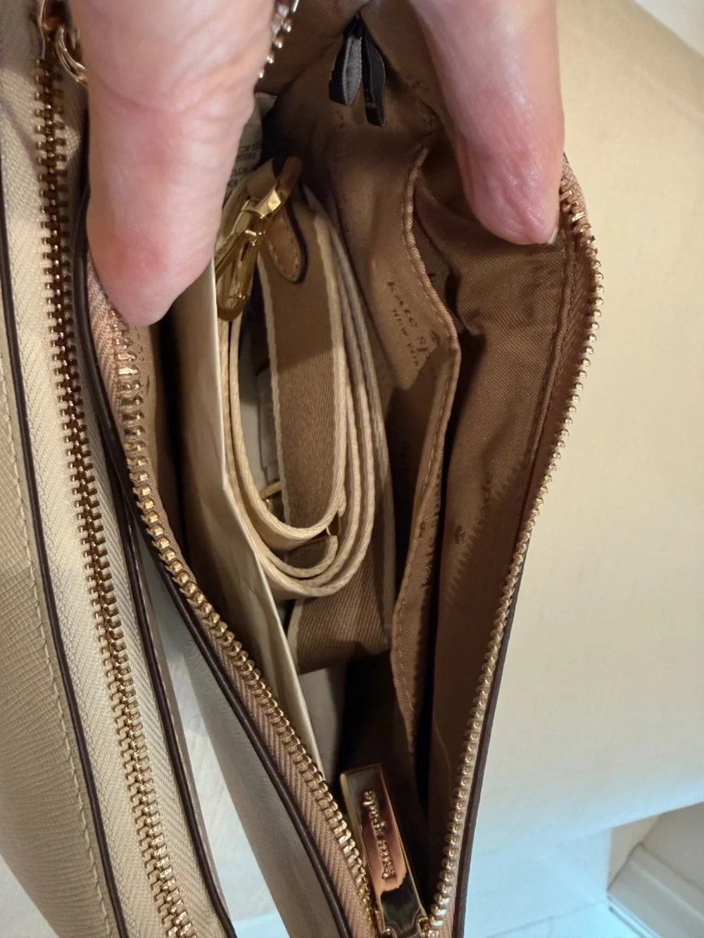 Kate Spade Duet Beige & White Leather Crossbody Bag  NWT